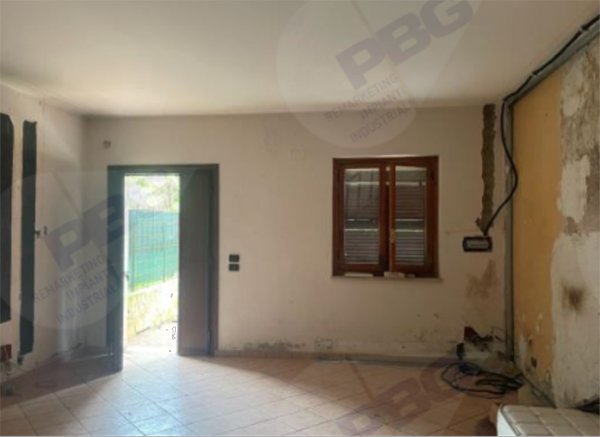 casa indipendente in vendita a Cave
