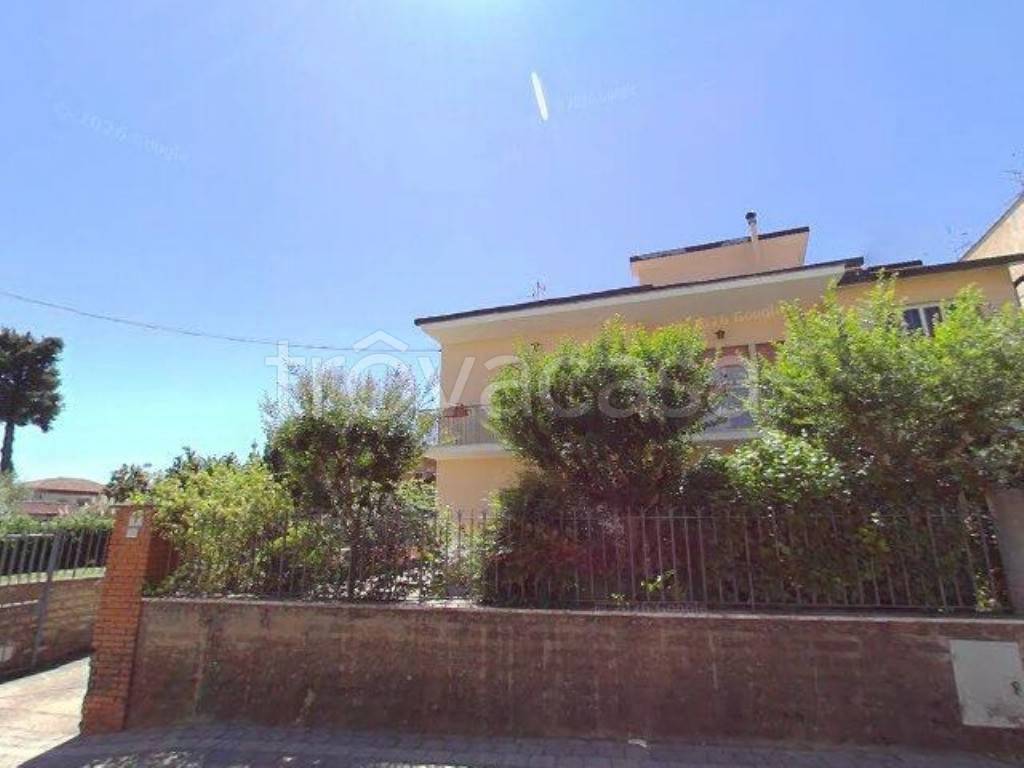 appartamento in vendita a Cave in zona Collepalme