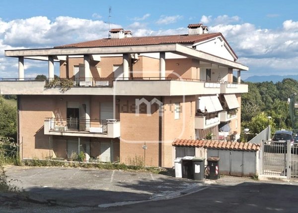 appartamento in vendita a Cave in zona Collepalme