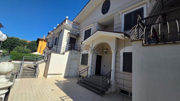 appartamento in vendita a Cave