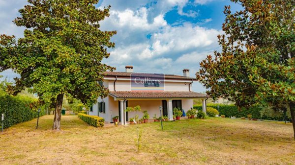 casa indipendente in vendita a Cave