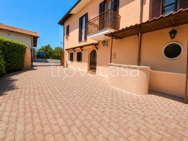 casa indipendente in vendita a Cave