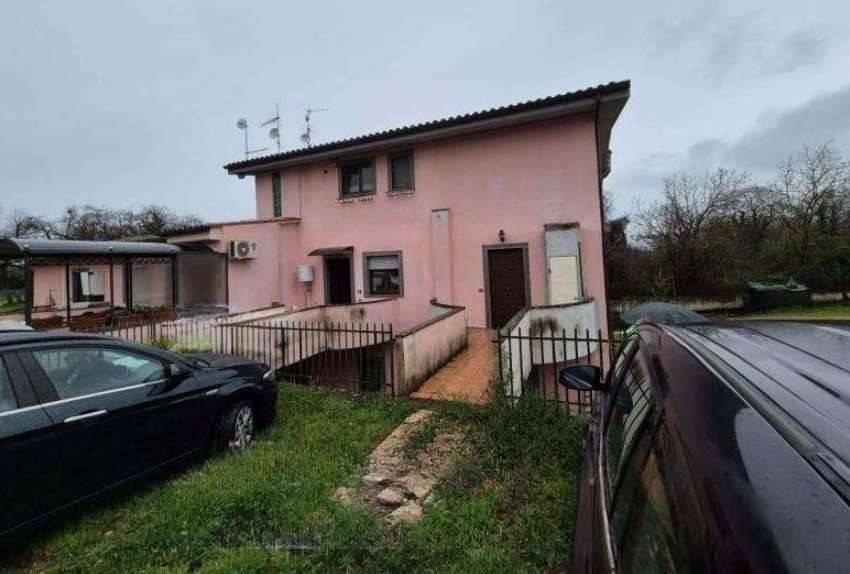 appartamento in vendita a Cave