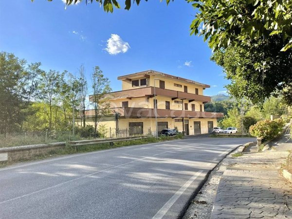 casa indipendente in vendita a Cave