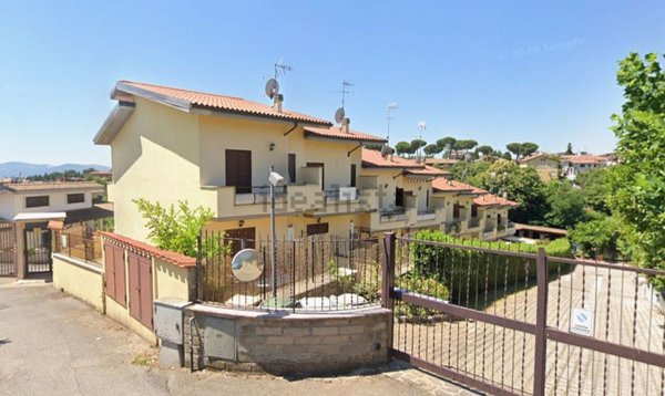 casa indipendente in vendita a Cave