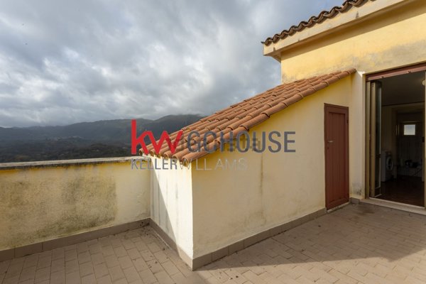 casa indipendente in vendita a Cerreto Laziale