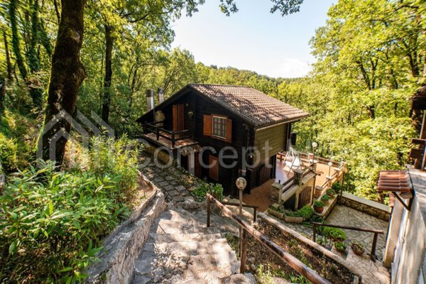 casa indipendente in vendita a Cervara di Roma