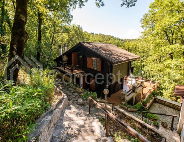 casa indipendente in vendita a Cervara di Roma
