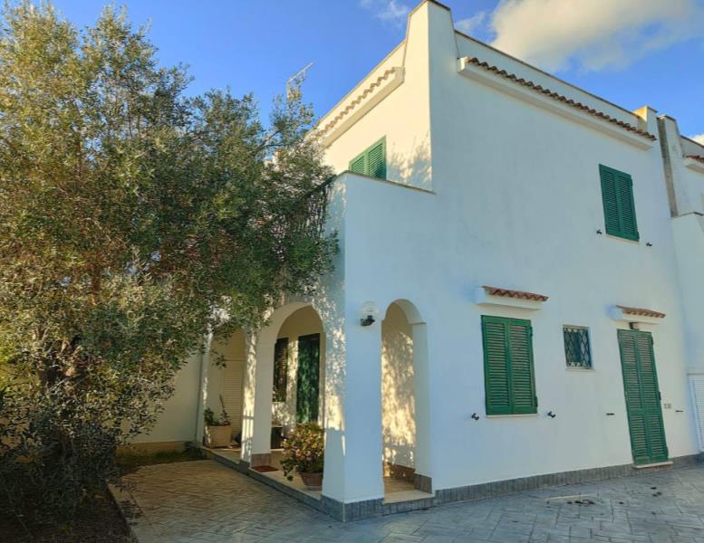 casa indipendente in vendita a Cerveteri in zona Marina di Cerveteri