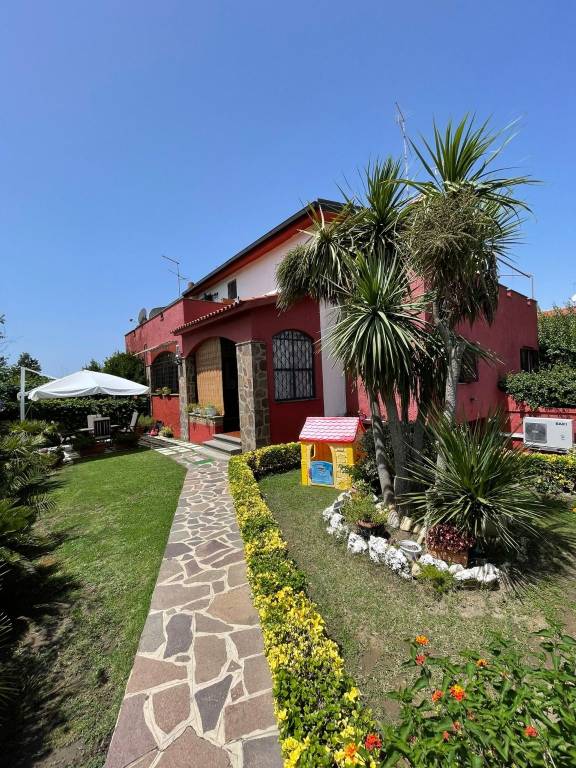 casa indipendente in vendita a Cerveteri in zona Campo di Mare