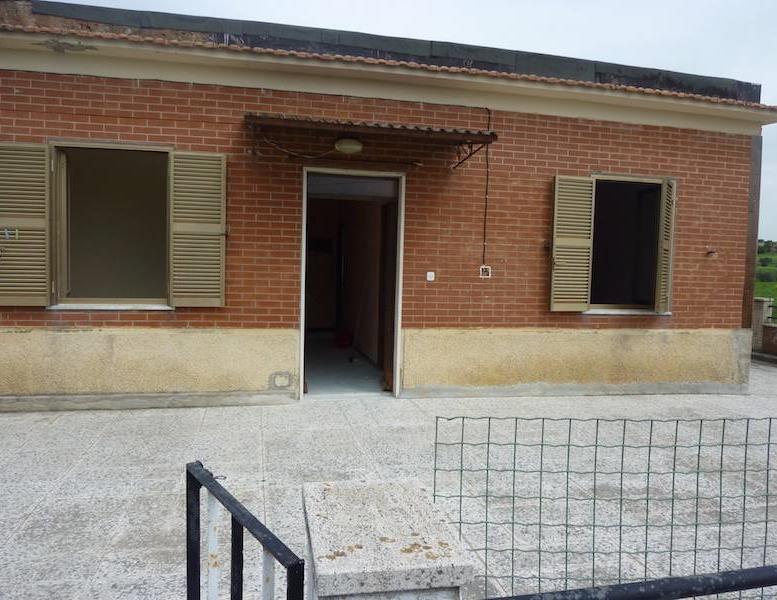 casa indipendente in vendita a Cerveteri in zona Sasso