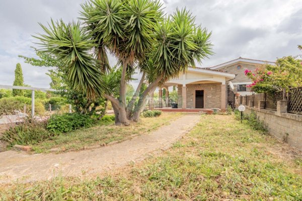 casa indipendente in vendita a Cerveteri in zona Zambra