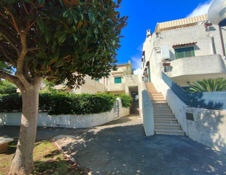 appartamento in vendita a Cerveteri in zona Marina di Cerveteri