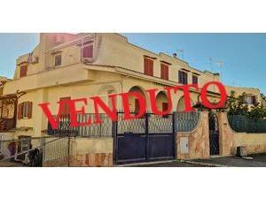 casa indipendente in vendita a Cerveteri in zona Marina di Cerveteri