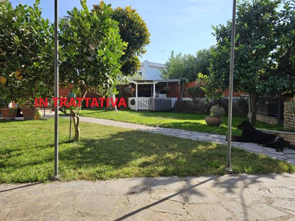 casa indipendente in vendita a Cerveteri in zona Cerenova