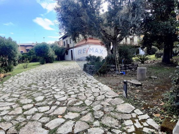 casa indipendente in vendita a Cerveteri