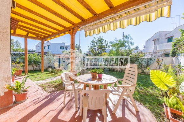 casa indipendente in vendita a Cerveteri in zona Cerenova