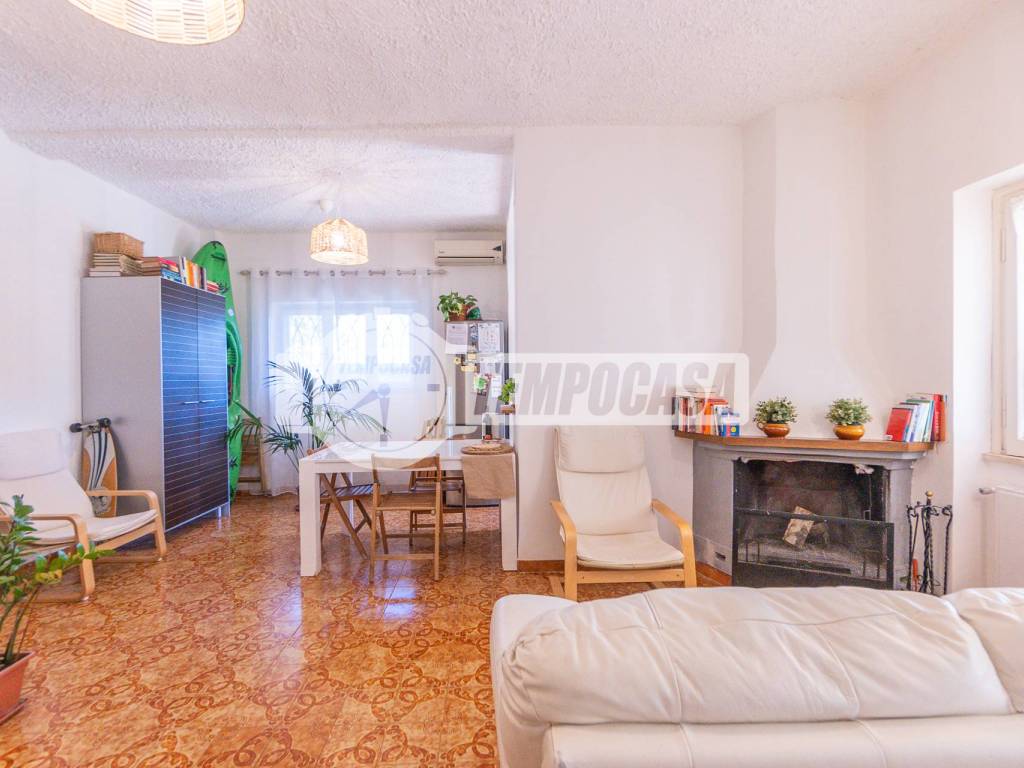 casa indipendente in vendita a Cerveteri in zona Cerenova