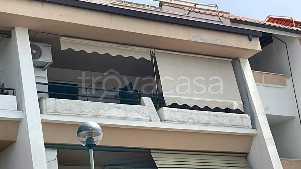appartamento in vendita a Cerveteri in zona Marina di Cerveteri