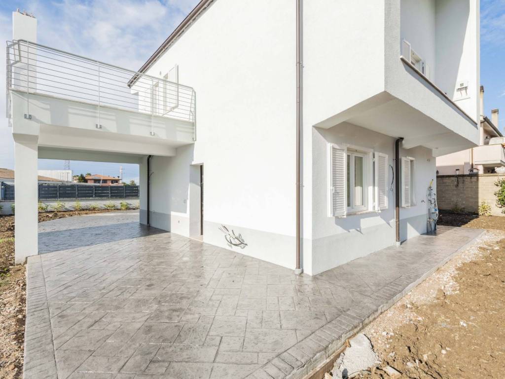 casa indipendente in vendita a Cerveteri