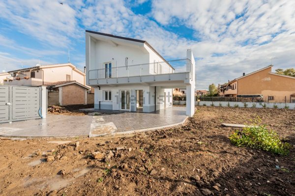 casa indipendente in vendita a Cerveteri