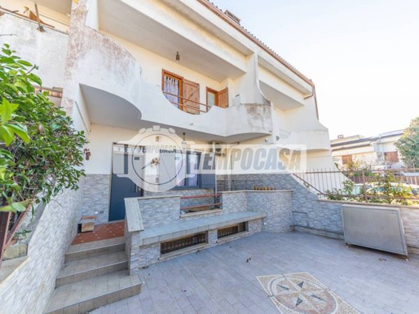 casa indipendente in vendita a Cerveteri in zona Cerenova