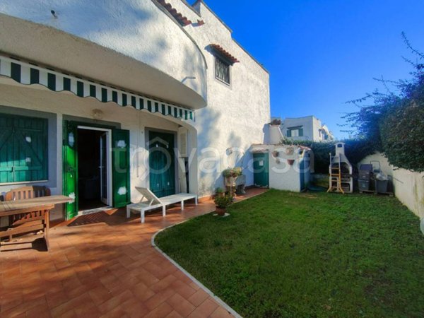 casa indipendente in vendita a Cerveteri in zona Cerenova