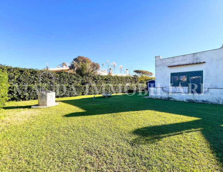 casa indipendente in vendita a Cerveteri in zona Marina di Cerveteri