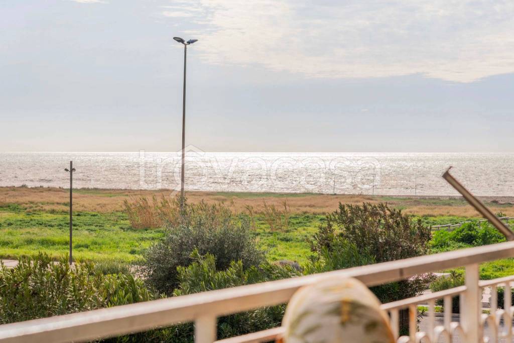 appartamento in vendita a Cerveteri in zona Marina di Cerveteri