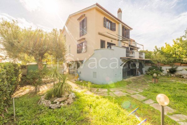casa indipendente in vendita a Cerveteri in zona Campo di Mare
