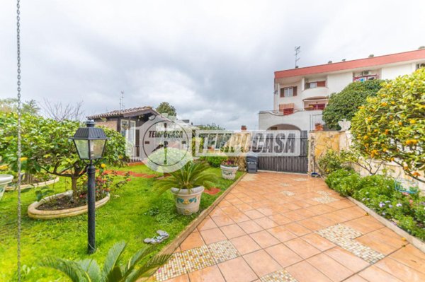 casa indipendente in vendita a Cerveteri in zona Marina di Cerveteri