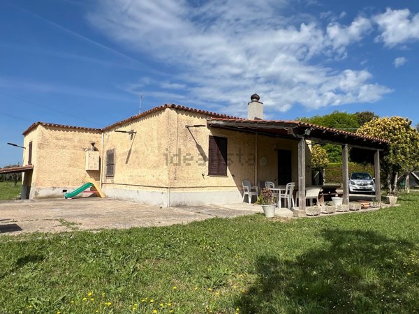 casa indipendente in vendita a Cerveteri