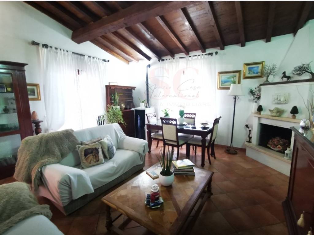 casa indipendente in vendita a Cerveteri