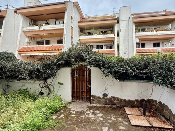 appartamento in vendita a Cerveteri in zona Marina di Cerveteri