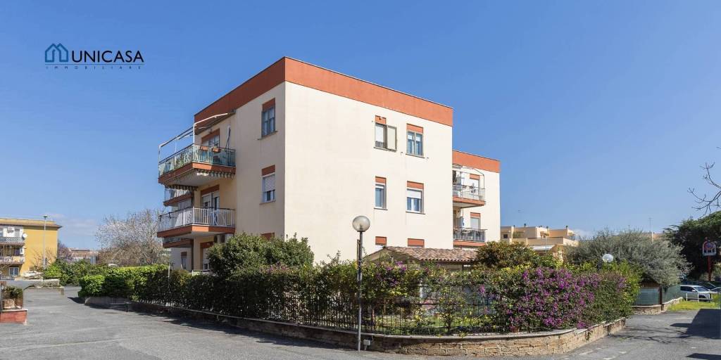 appartamento in vendita a Cerveteri in zona Campo di Mare