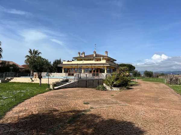villa in vendita a Cerveteri