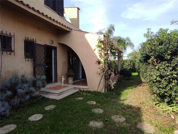 casa indipendente in vendita a Cerveteri in zona Campo di Mare