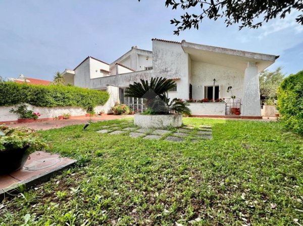 casa indipendente in vendita a Cerveteri