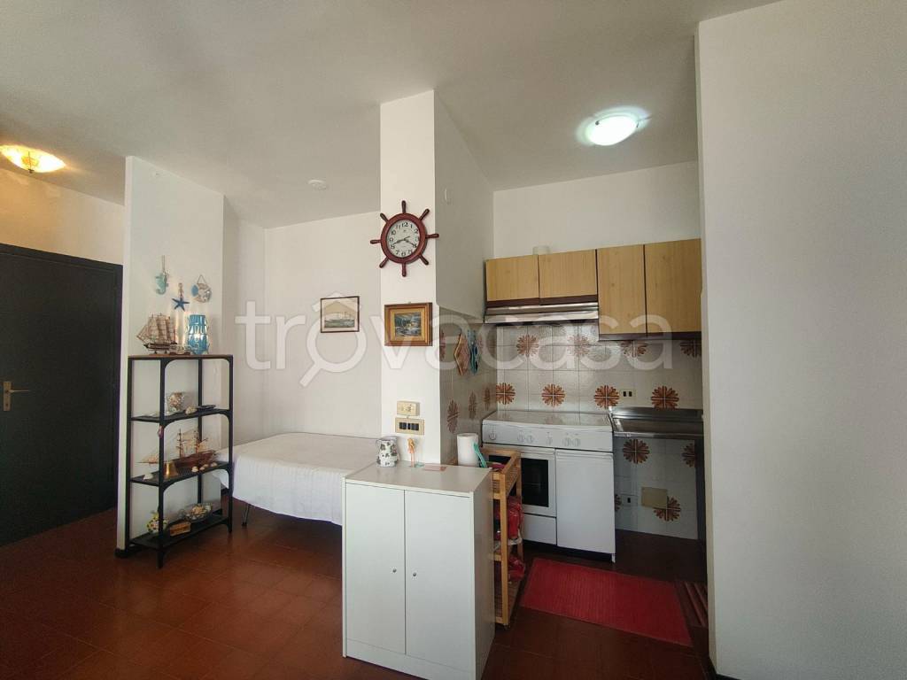 appartamento in vendita a Cerveteri in zona Marina di Cerveteri