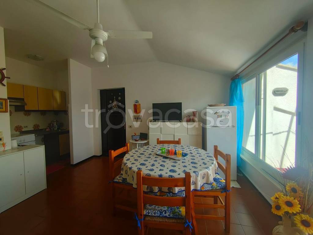 appartamento in vendita a Cerveteri in zona Marina di Cerveteri