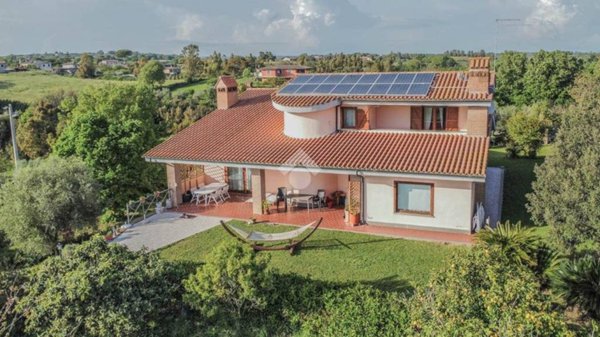 casa indipendente in vendita a Cerveteri