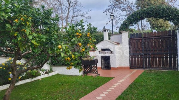 casa indipendente in vendita a Cerveteri in zona Cerenova