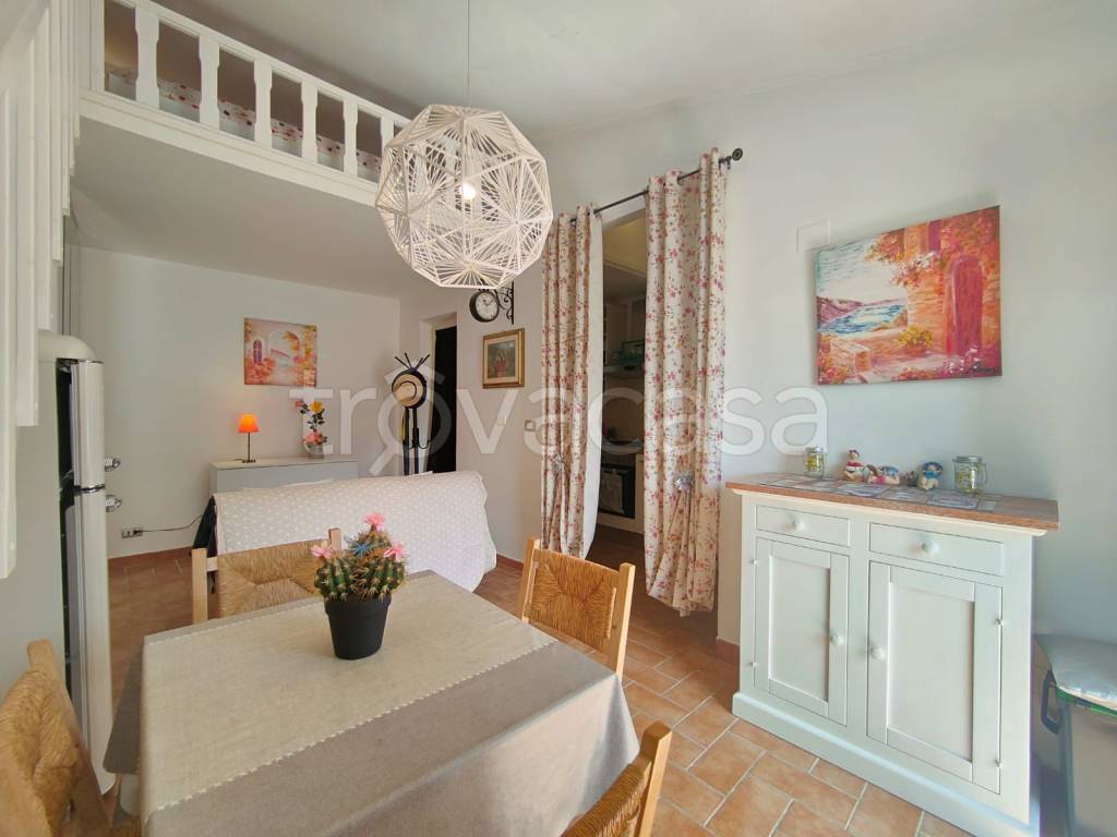 appartamento in vendita a Cerveteri in zona Marina di Cerveteri
