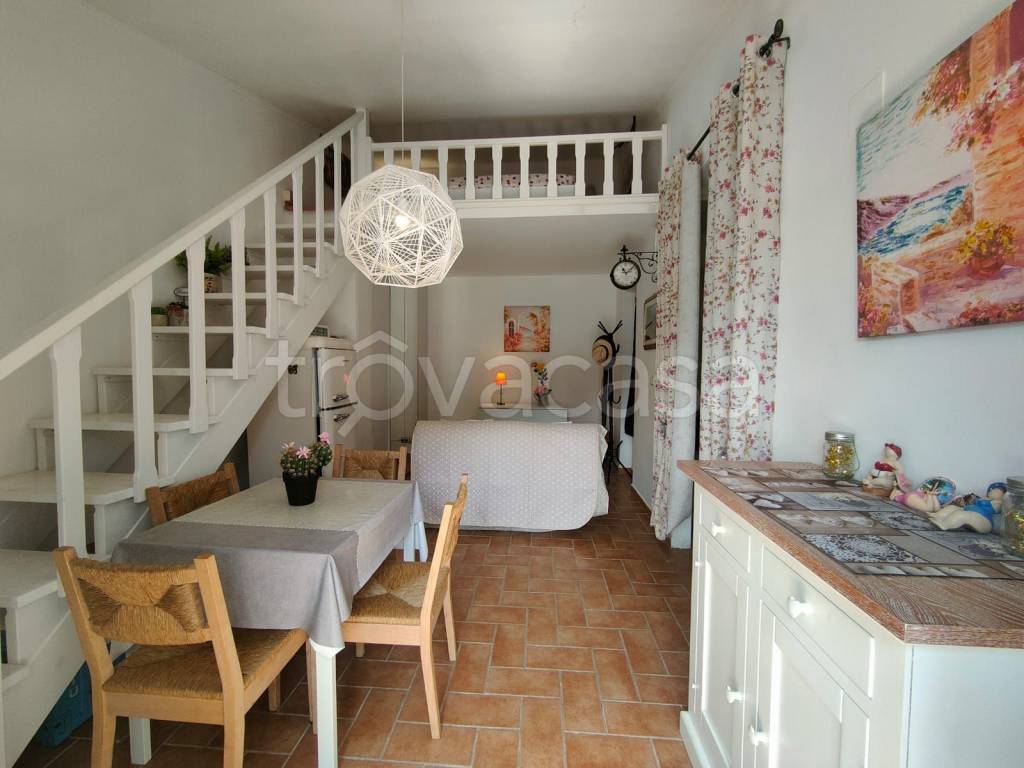 appartamento in vendita a Cerveteri in zona Marina di Cerveteri