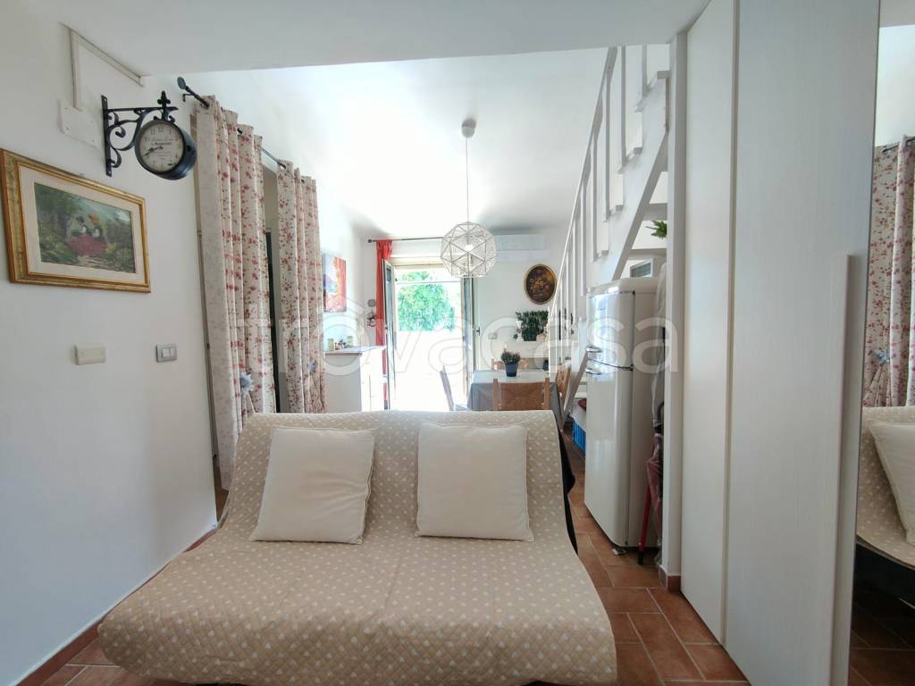 appartamento in vendita a Cerveteri in zona Marina di Cerveteri