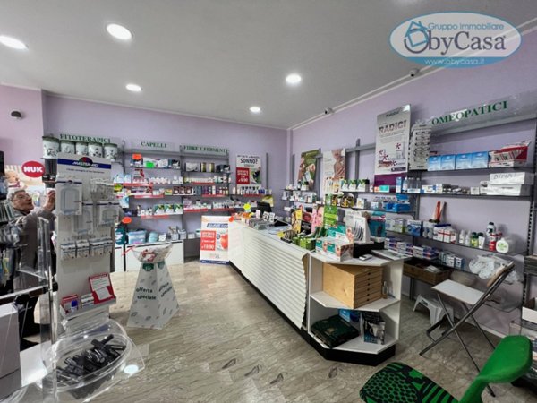 negozio in vendita a Cerveteri in zona Cerenova