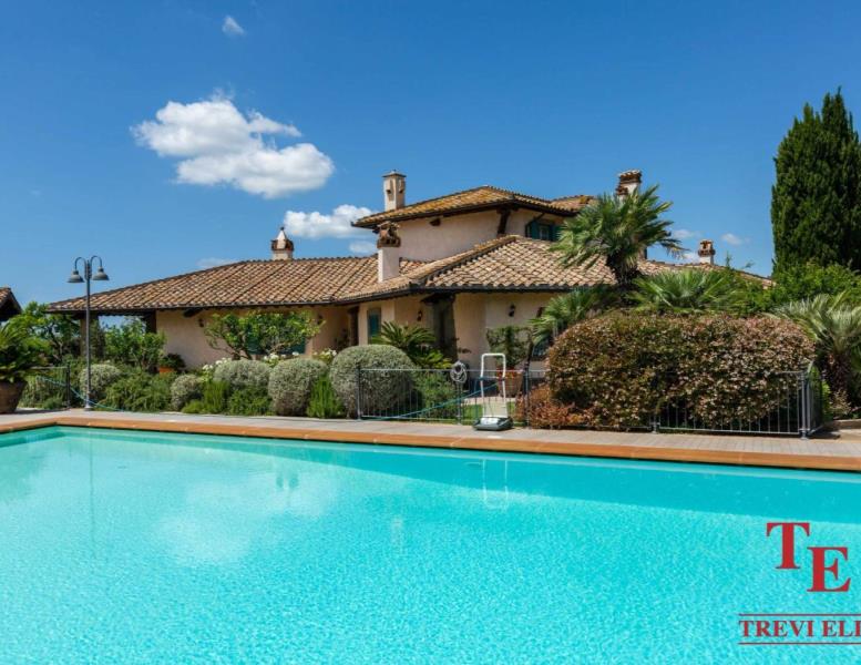 casa indipendente in vendita a Cerveteri in zona Zambra