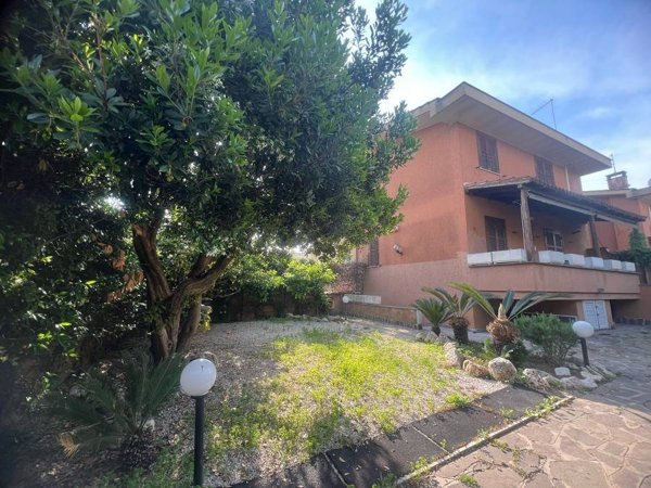casa indipendente in vendita a Cerveteri in zona Valcanneto