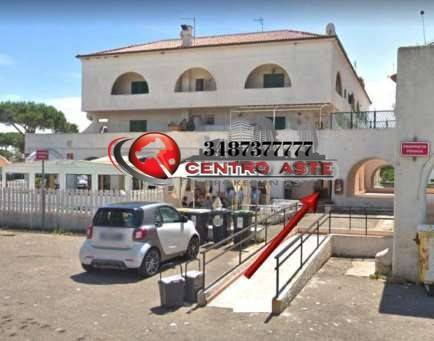 negozio in vendita a Cerveteri in zona Marina di Cerveteri