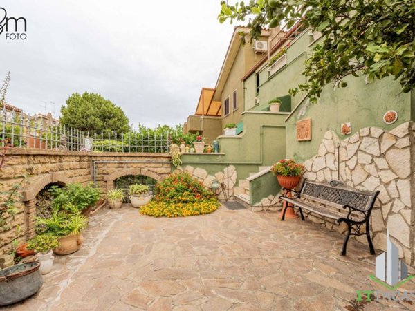 casa indipendente in vendita a Cerveteri in zona Marina di Cerveteri